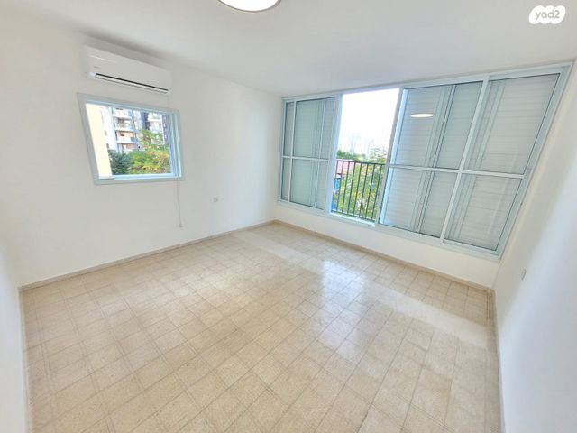 דירה, דרך זאב ז'בוטינסקי, שכונת הראשונים, רמת גן