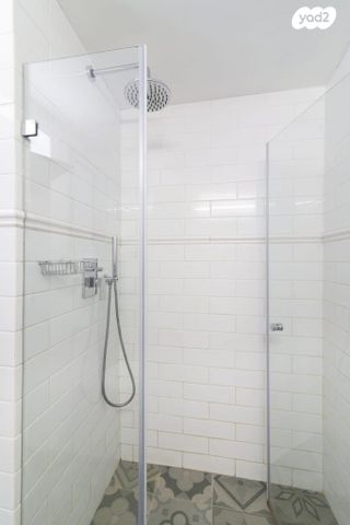 דירה, אלנבי 30, כרם התימנים, תל אביב יפו