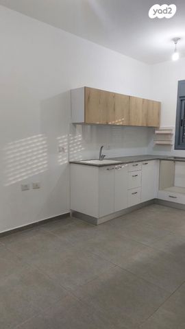 דירה, הצבעוני 21, רובע ח', אשדוד