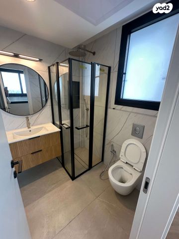 דירה, יהודה עמיחי, תכנית ל', למד, תל אביב יפו