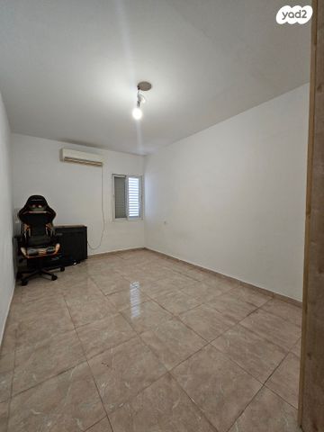 דירה, הראשונים, מגדל העמק