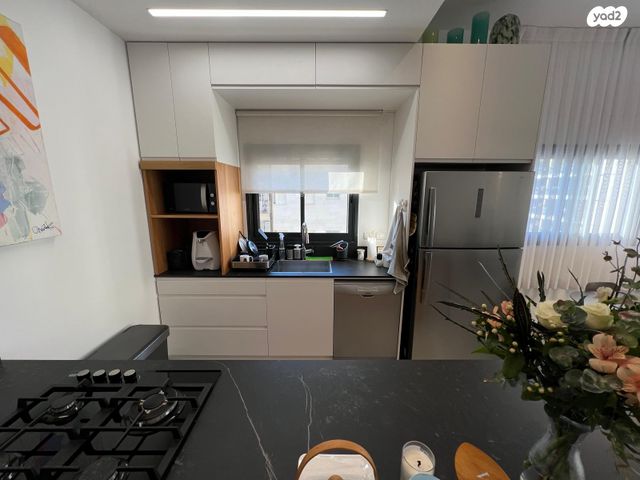 דירה, אלון, רמת השרון