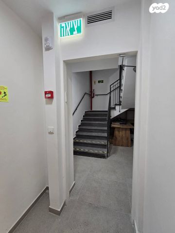 מרתף/ פרטר, כפר גלעדי 17, פלורנטין, תל אביב יפו