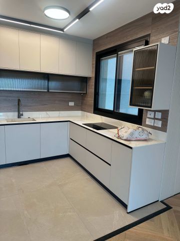 יהודה עמיחי 