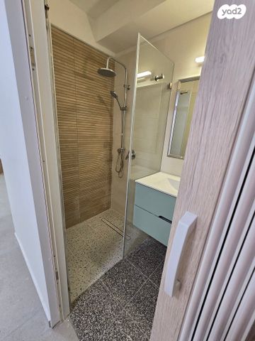 מרתף/ פרטר, כפר גלעדי 17, פלורנטין, תל אביב יפו