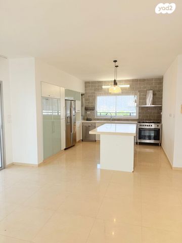 גג/ פנטהאוז, כינרת, רובע י"א, אשדוד