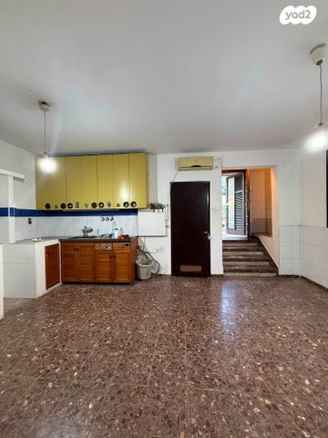 יחידת דיור, האלמוגים 31, רובע ד', אשדוד