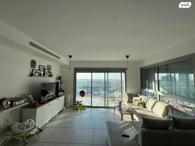 דירה, השרון, הפרחים, כפר סבא