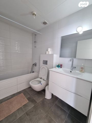 סאבלט, שדרות העצמאות 9, רוטשילד עצמאות, בת ים