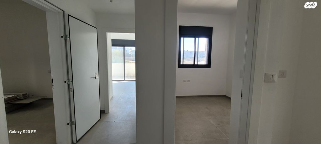 דירת גן, בת חפר