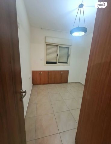 דירה, האלוף נחמיה תמרי, עליות, רמת גן