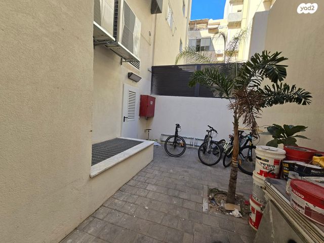 מרתף/ פרטר, כפר גלעדי 17, פלורנטין, תל אביב יפו