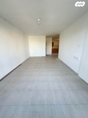 אריה בן אליעזר 56