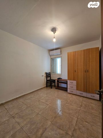 דירה, הראשונים, מגדל העמק