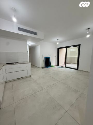 דירת גן, תרע"ד 6, שכונת הראשונים, רמת גן