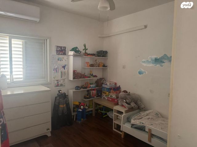 דירה, עליית הנוער 14, נחלת יצחק, תל אביב יפו