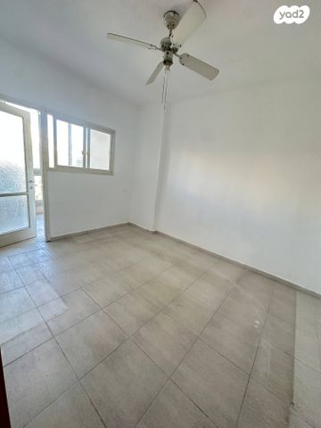 דירה, אריה בן אליעזר 56, נווה יהושע, ערמונים, רמת גן