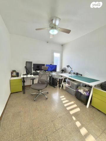 דירה, מעלה הגיבורים, בן דור, נשר