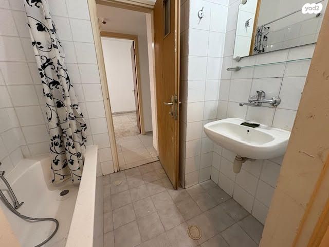 דירה, קרית שמונה, קרית שרת מערב, חולון