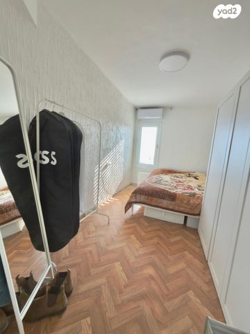 דירה, מעלה הגיבורים, בן דור, נשר