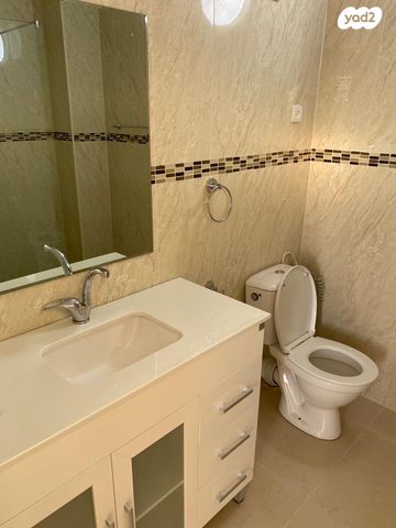 גג/ פנטהאוז, שדה נחום, קרית גנים, ראשון לציון