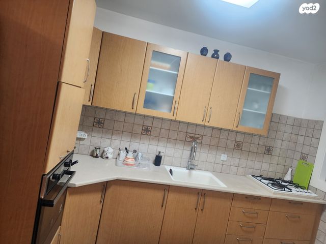 דירה, ניסן טורצ'ין, יהוד מונוסון