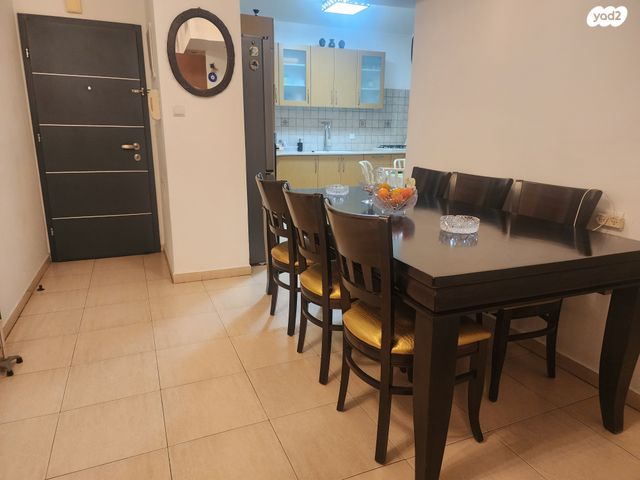 דירה, ניסן טורצ'ין, יהוד מונוסון