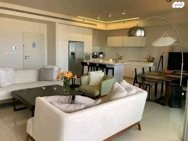 גג/ פנטהאוז, ראובן ברקת, נווה רמז, חולון