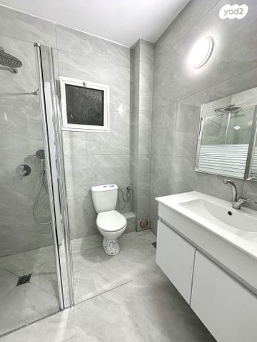 דירה, האיילון, גני יער, לוד