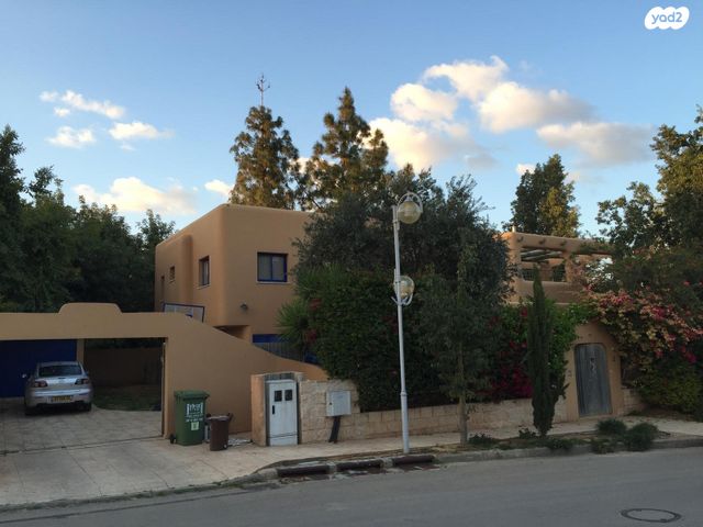 בית פרטי/ קוטג', הדר עם