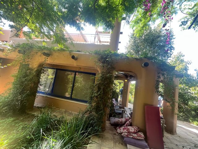 בית פרטי/ קוטג', הדר עם