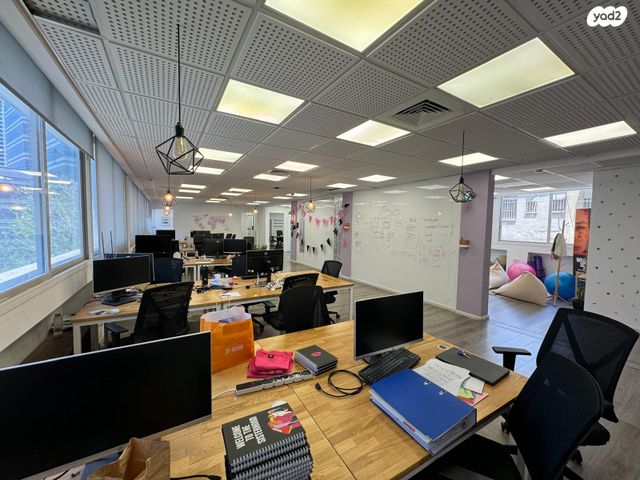 משרדים, דרך מנחם בגין, בורסה, רמת גן