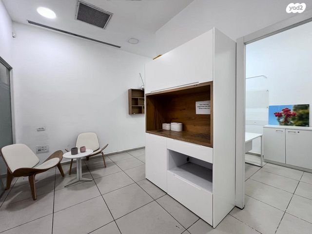 משרדים, סוקולוב 67, גולן, רמת השרון