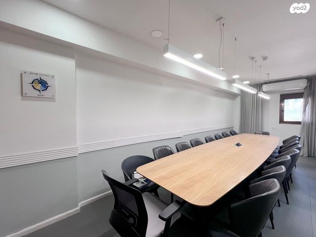 משרדים, סוקולוב 67, גולן, רמת השרון