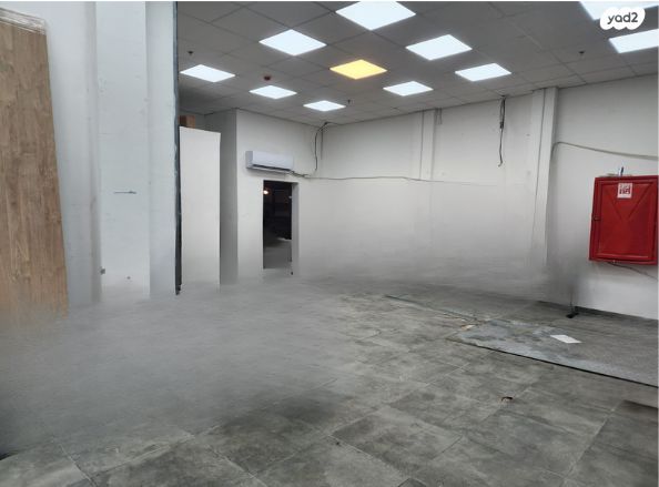 חנויות/ שטח מסחרי