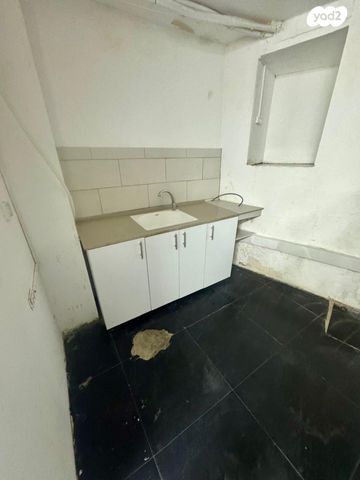 חנויות/ שטח מסחרי, אלנבי 35, לב תל אביב, לב העיר צפון, תל אביב יפו