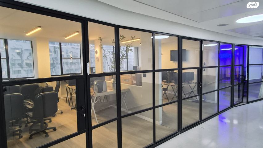 דרך מנחם בגין 74