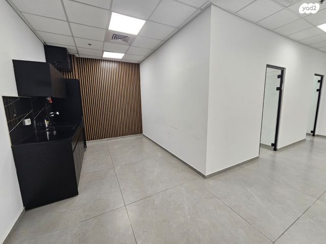 משרדים, יעקב פריימן, ראשון לציון