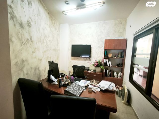 משרדים, הרב עוזיאל 6, חולון