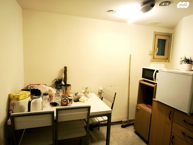 משרדים, הרב עוזיאל 6, חולון