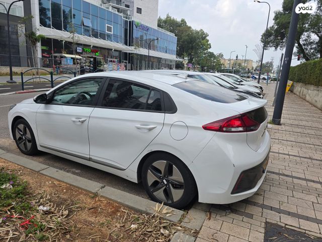 יונדאי איוניק