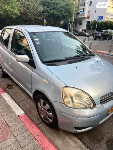 טויוטה יאריס