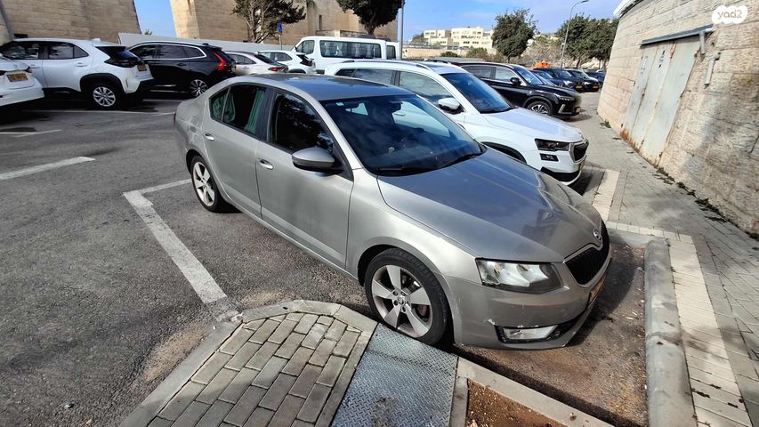 סקודה אוקטביה