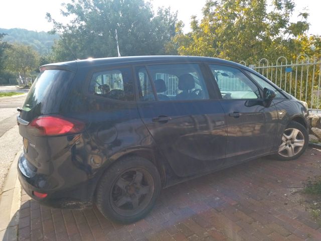 אופל זאפירה