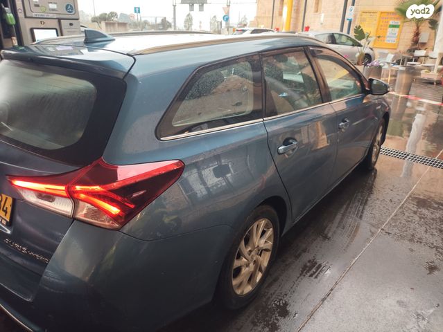 טויוטה אוריס