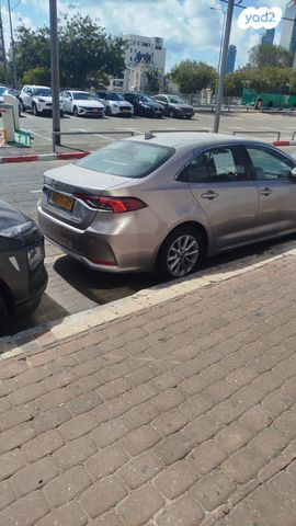 טויוטה קורולה