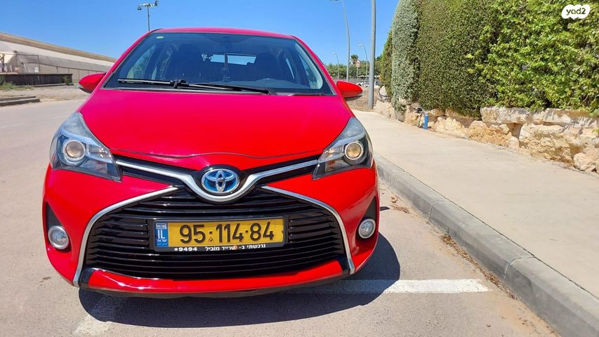 טויוטה יאריס