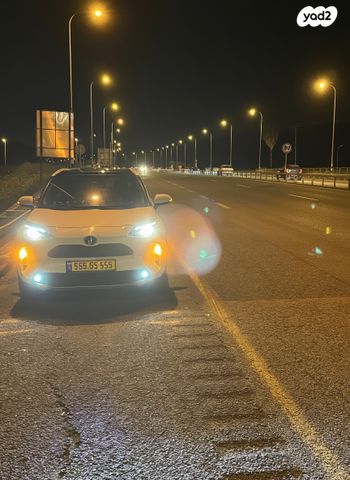 טויוטה יאריס קרוס