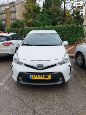 טויוטה פריוס פלוס