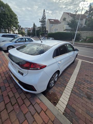 יונדאי איוניק